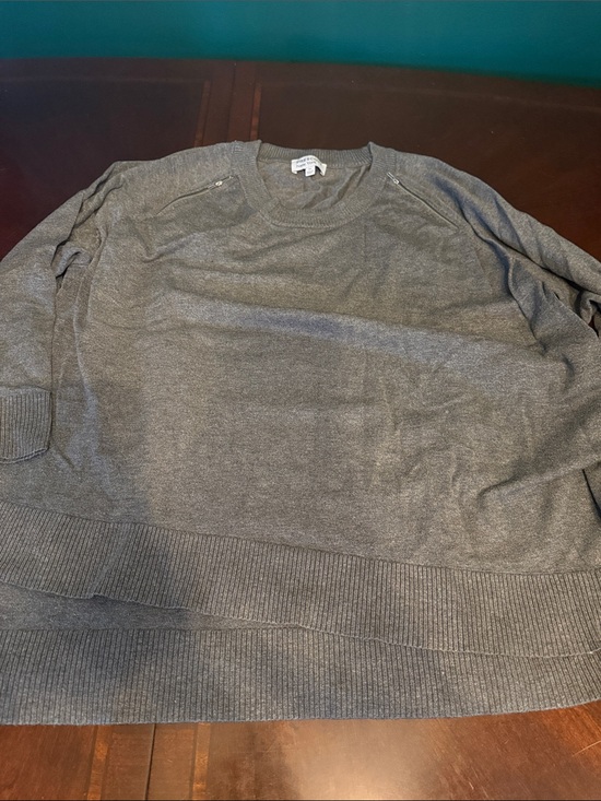 Prescott New York Sweaters - Women’s Gray Crewneck Sweater